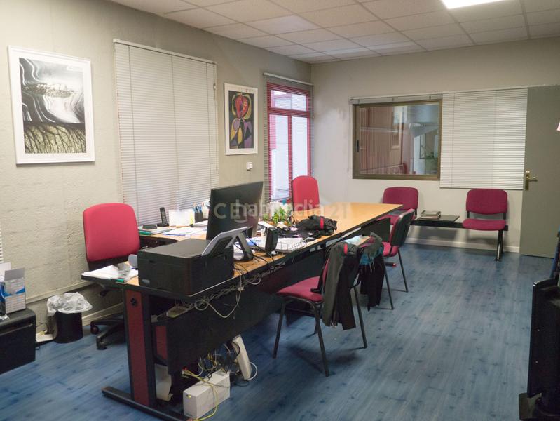 Foto 408a3534-b776-45d5-9c4e-7ff3a63e4ddc. Nau industrial a polígono industrial torrelagoiti 7b a Zamudio