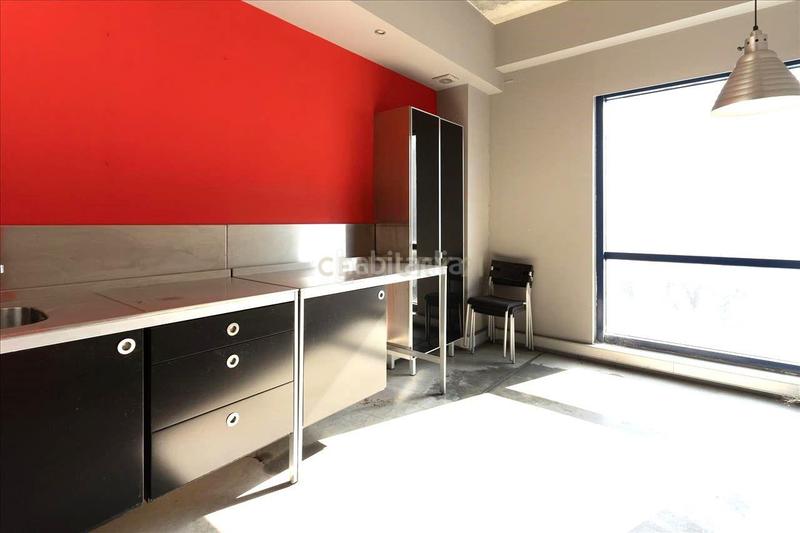 Foto b46ed2e8-90ff-4827-8e5e-fb3d960aef5b. Business premise in ribera de axpe in Erandio