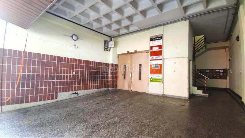 Foto e230a67e-5afd-484b-a89c-9d3860db79e6. Industrial building in padre larramendi in Rekalde Centro Bilbao