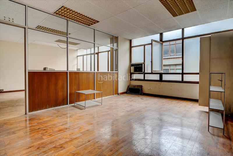 Foto f2950a70-f697-4f78-9d88-6ec2f27808c3. Industrial building in padre larramendi in Rekalde Centro Bilbao