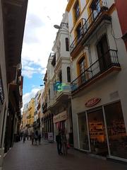 Local Comercial a Sierpes 20. Venta local alquilado y oficina que se puede unir en planta 1