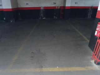 Miete Autoparkplatz in De la habana 24. Coche pequeño alquiler plaza garaje próxima a paseo de la castel