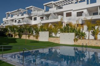 Casa a Balcón de Finestrat-Terra Marina. Este apartamento de 2 dormitorios y 2 bantildeos, totalmente amu