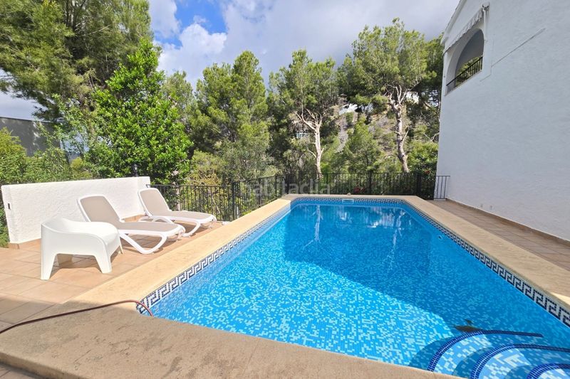 Foto 7643d03d-4a28-4ddf-b7b4-670877c57c4d. Casa amb calefacció aparcament piscina a Altea la vella Altea