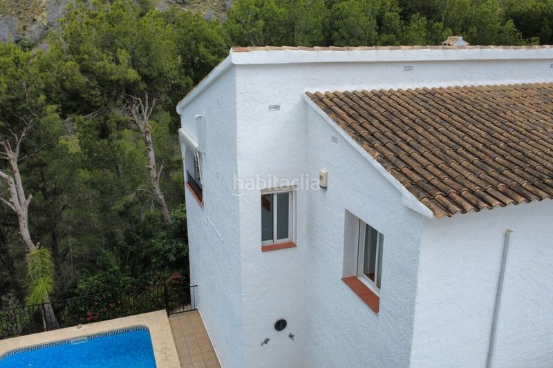 Foto a466d889-f152-4f77-9aa8-6fdff5b19e78. Casa amb calefacció aparcament piscina a Altea la vella Altea