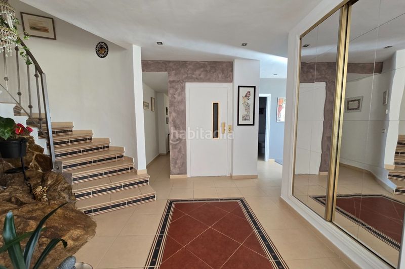 Foto 1a6e1b07-b0e4-4660-9b7d-dc9fd8d59fd3. Casa amb calefacció aparcament piscina a Altea la vella Altea