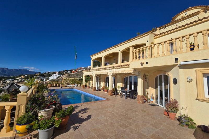 Foto 41601153-06fc-4951-ac0d-04afaf3af4ee. Casa amb calefacció aparcament piscina a Altea la vella Altea