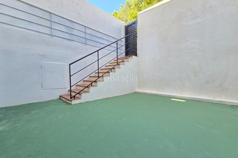 Foto 18cb9479-ed3a-4959-b83c-9a0d393bace3. Casa amb calefacció aparcament piscina a Altea la vella Altea