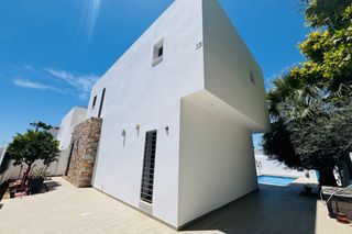 Casa a Los Peñascos-El Salero-Los Imbernones. Villa de lujo con piscina privada en venta en san pedro del pina