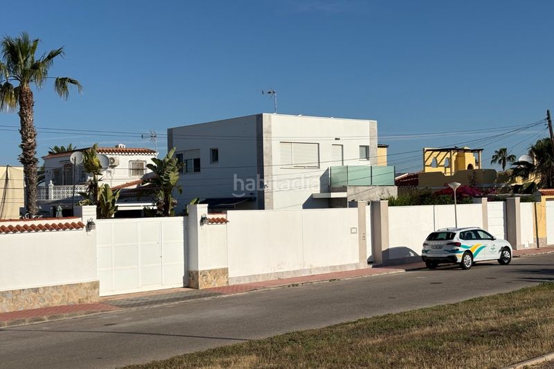 Foto 2280184f-10f2-43af-b6ee-3502b8d536f3. Casa amb calefacció aparcament piscina a Parque Acuático - Sector 25 Torrevieja