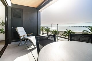 Pis a Lo Pagán. Apartamento de lujo uacutenico en primera liacutenea de mar con