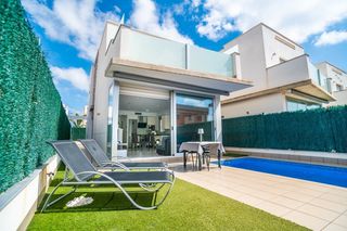 Casa a Lo Pagán. Descubra esta preciosa villa situada en la encantadora localidad