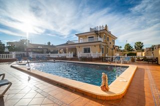 Casa in El Molino. Ubicada en una generosa parcela de 1100 msup2 , esta impresionan