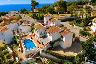 Haus in Cala Advocat-Baladrar. Situada en una de las zonas residenciales maacutes codiciadas de