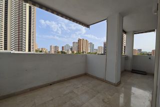 Flat in Playa Poniente. Introduccioacutensituado a tan solo 400 metros de la playa, en l