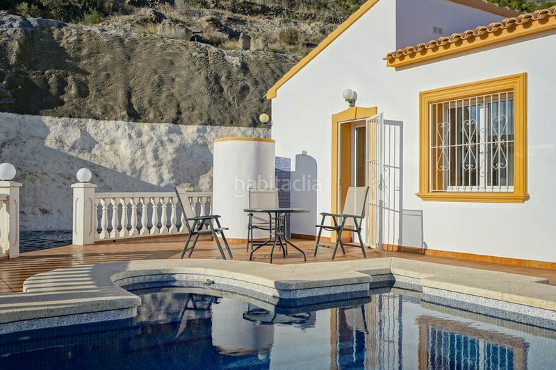 Foto a81cabd8-d296-4cde-a467-068e53b54b01. Casa amb calefacció a Oltamar - Cucarres Calp