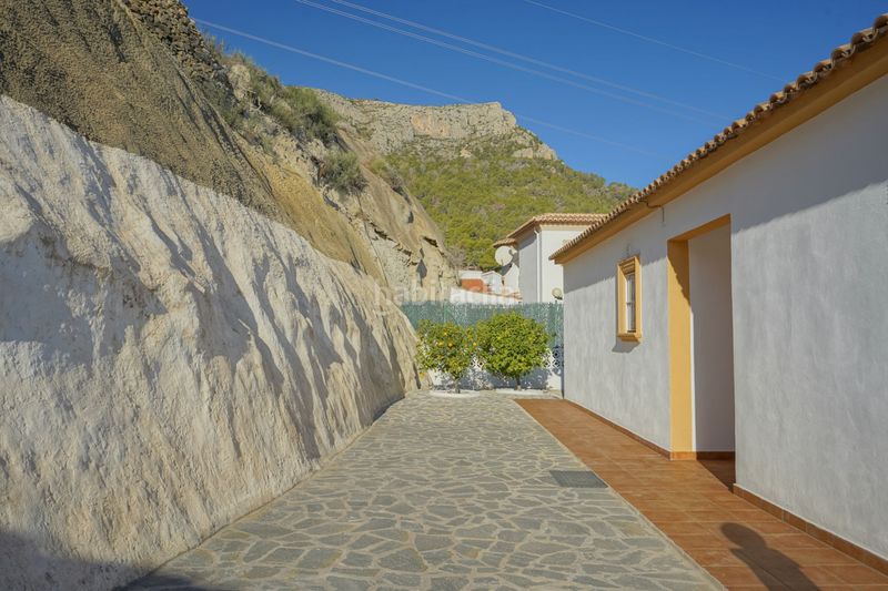 Foto d8df8648-e34f-436f-a7f7-eb8b07a63180. Casa amb calefacció a Oltamar - Cucarres Calp