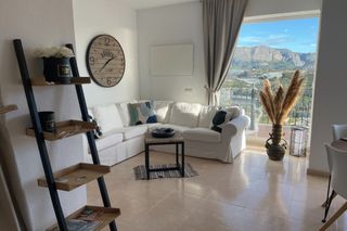 Haus in Callosa d´en Sarrià. Esta casa bellamente modernizada en la almedia combina a la perf