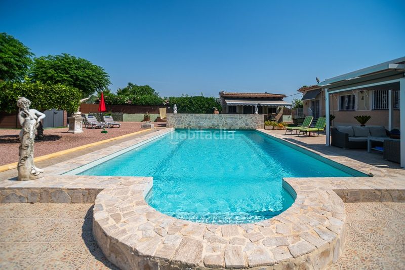 Foto fcf3fb68-f9b9-44a4-8fd2-be327a9474c4. Casa amb calefacció aparcament piscina a Catral