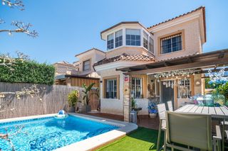 Casa a El Raso. Villa mediterraacutenea en el raso ndash guardamar del segura no