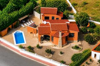 Casa a Escandinavia-Cautivador. Introduccioacutenuna propiedad con esta combinacioacuten de tama