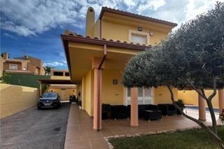 Casa a Rincón Alto. ...