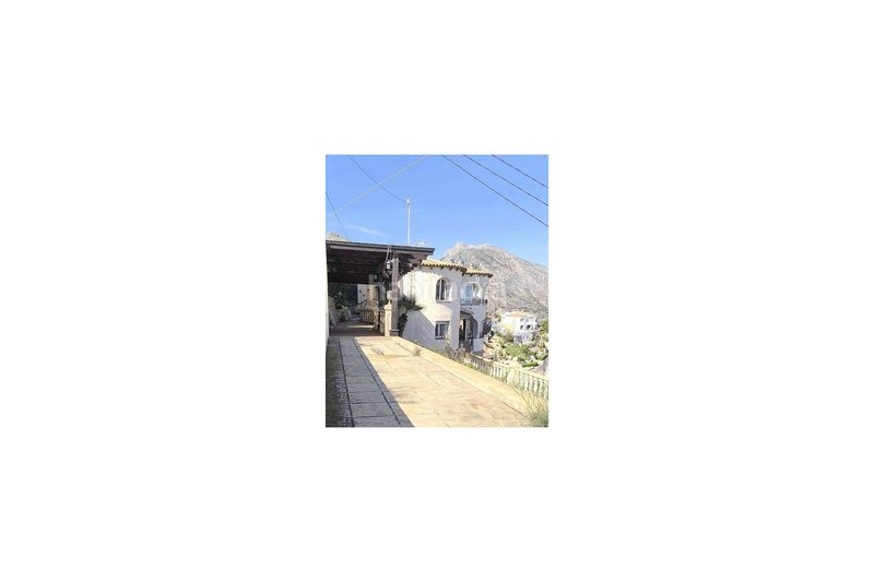 Foto 5ac066cd-6dce-425a-9947-46fcbd89fbce. Casa amb aparcament piscina a Maryvilla Calp