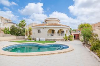 Casa in La Fiesta. Oportunidad de inversioacuten ndash proyecto de reforma con pisc