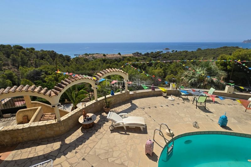 Foto 5567f0bd-8285-4649-82b8-6f5045c3c68a. Casa amb calefacció aparcament piscina a Altea ciudad Altea