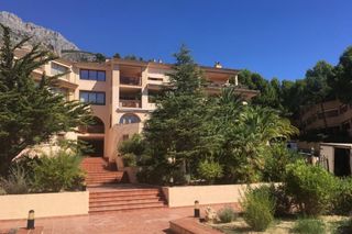 Apartament a Altea la Vella. Descubra este bonito apartamento remodelado de 125 msup2 en el c