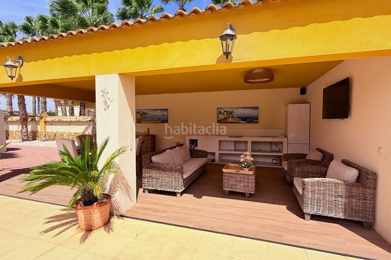 Foto cf1a6296-b440-41e3-885c-37f35c64cb93. Casa amb calefacció aparcament piscina a Catral