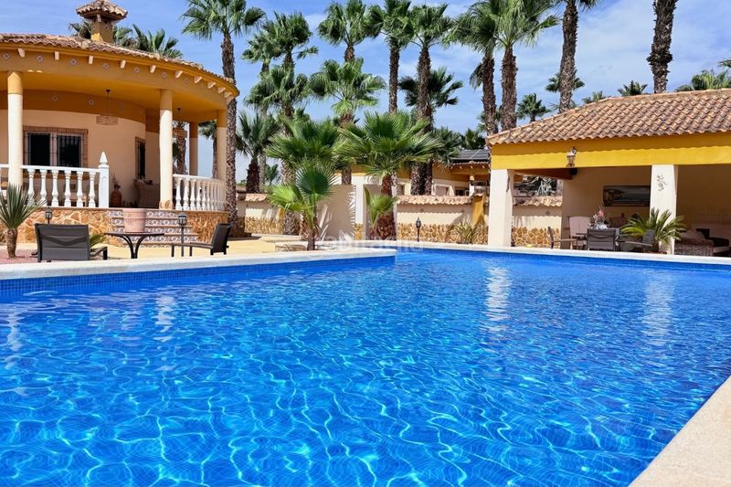 Foto d78e86bc-b916-4991-a192-f5ea42c7b067. Casa amb calefacció aparcament piscina a Catral