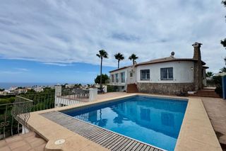 Haus in Portichol-Balcón al Mar. Villa en venta en balcoacuten al mar, jaacutevea, situada en una