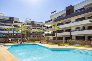 Appartamento in La Florida. Descubra este luminoso y moderno apartamento en segunda planta e