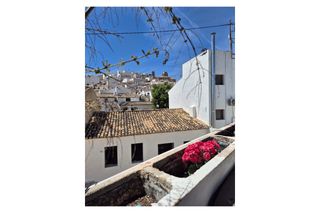 Haus in Altea Ciudad. Situada en la exclusiva zona de bellaguarda, en altea, esta enca