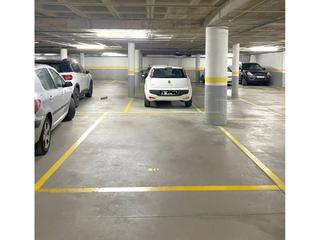 Autoparkplatz  Carretera barcelona. Plaa d'aparcament gran zona universitat