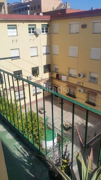 Foto 496f18c7-2c86-4ed5-99d8-ccea11465bc0. Rent flat in Doctor Barraquer - G. Renfe - Policlínico Sevilla