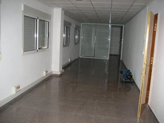 Office space in Centro. Local en a. maura  ref e 033