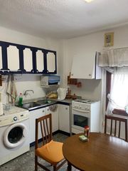 Appartamento in Plaza Castelar - Mercado Central. Entresuelo y local