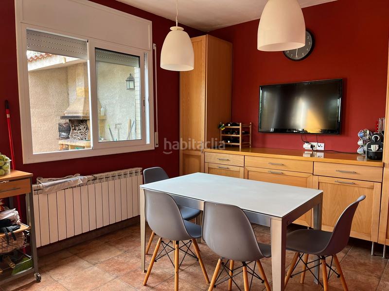 Foto 2dc4f0dc-ff60-4b99-b394-f00d0c92abcc. Casa con camino riscaldamento parcheggio in Vilanova del Vallès