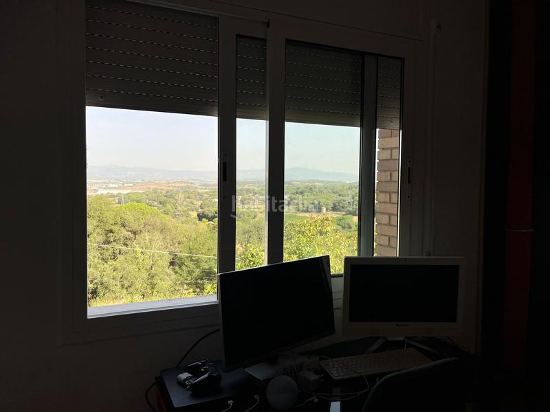 Foto 5448e5e0-4b54-461e-b539-01d9fd9f2626. Casa con camino riscaldamento parcheggio in Vilanova del Vallès