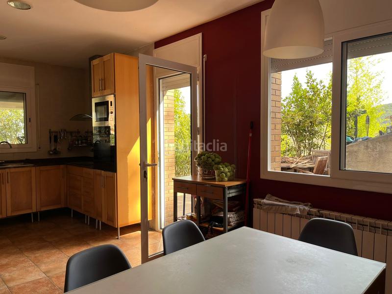 Foto a20fac5d-a7ec-47e7-9d09-fc57933a28ac. Casa con camino riscaldamento parcheggio in Vilanova del Vallès