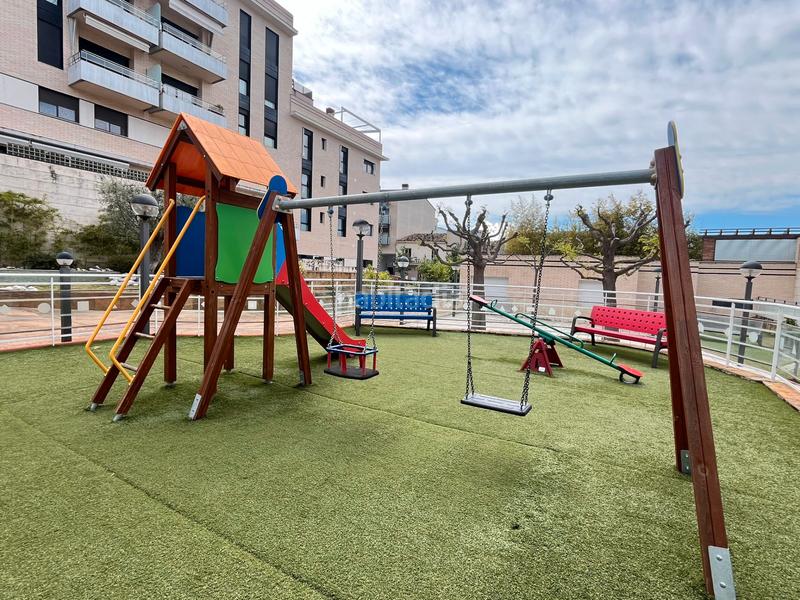 Foto 4ddcfcdf-3501-4186-ad2c-f3c5bef83eb6. Lloguer pis amb aparcament piscina a Font Verda Granollers