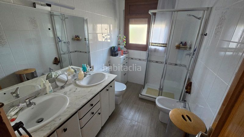 Foto f88fdd9a-c51f-403a-a91c-23e91a263dd9. Casa amb calefacció aparcament a Lliçà d´Amunt