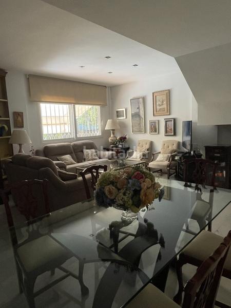 Foto 75f6a92d-3183-4a90-8e65-37f998d2f8f7. Zweistöckige wohnung mit heizung parking pool in Heliópolis Sevilla