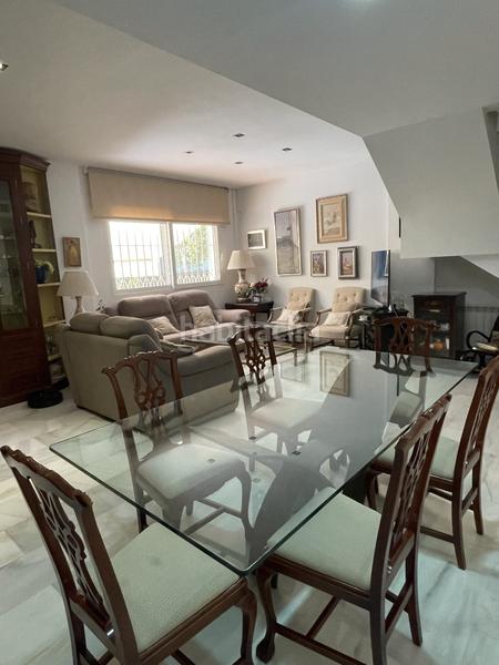 Foto a9061ec8-abb7-44a6-8be9-0dc931b17ba9. Zweistöckige wohnung mit heizung parking pool in Heliópolis Sevilla