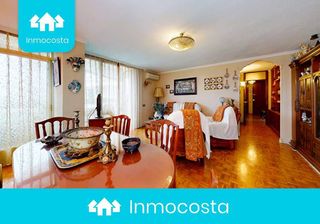 Pis  Denia. Piso en venta en vistahermosa, 4 dormitorios.