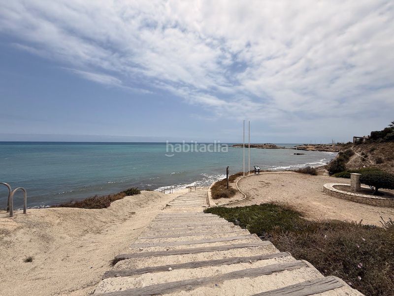 Foto 0e4b6525-718a-4b78-9450-479a1d40be57. Xalet amb calefacció aparcament piscina a Pueblo Español-Coveta Fumá Campello (el)
