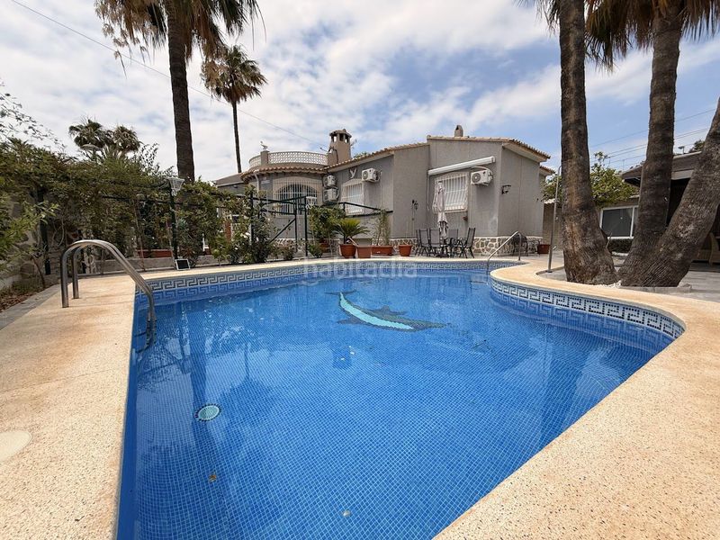 Foto 9011e862-6b98-4963-b106-36c91f8c840b. Xalet amb calefacció aparcament piscina a Pueblo Español-Coveta Fumá Campello (el)