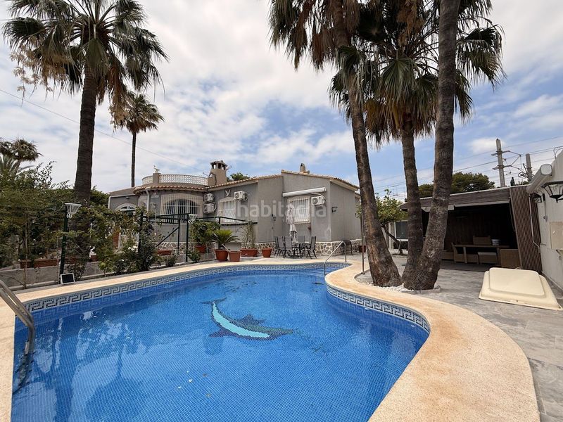 Foto d1f39af5-1d52-4f7c-ae67-ea3c7000e6f9. Xalet amb calefacció aparcament piscina a Pueblo Español-Coveta Fumá Campello (el)